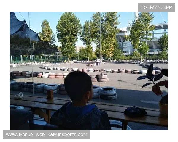 俱乐部在球队管理体系上进行结构性改革，俱乐部管理模式